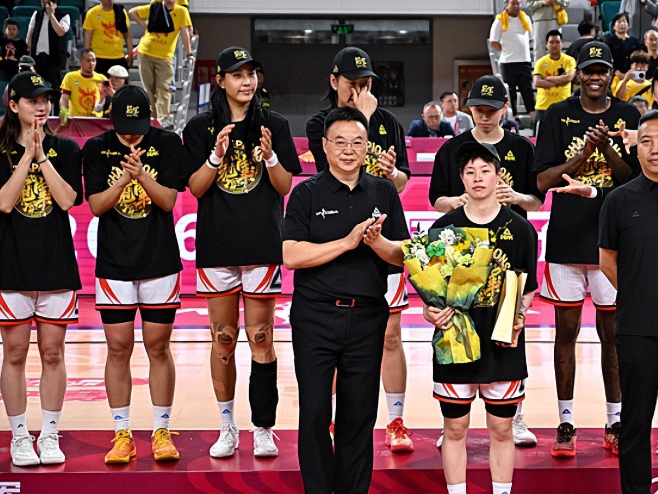 bob体育官方网站-重返国家队!中国女篮25岁新科FMVP觉醒:总决赛力压王思雨